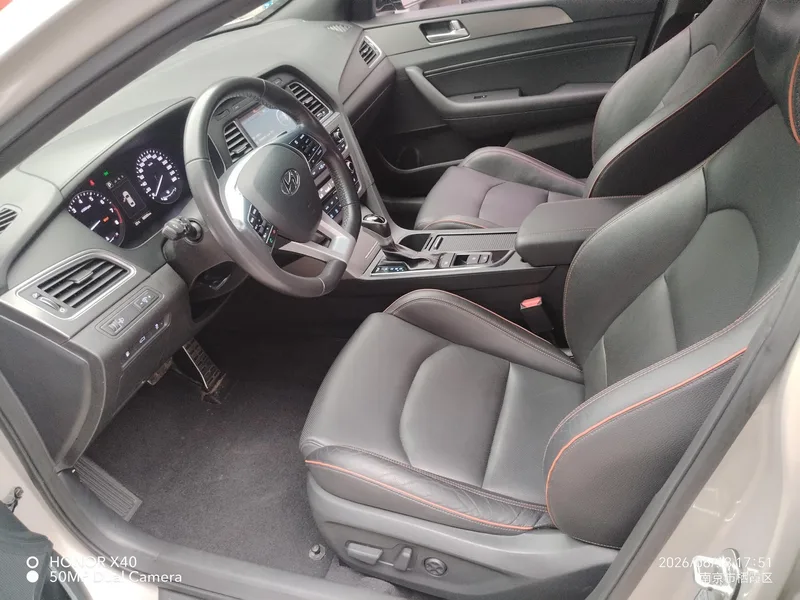 Hyundai Sonata 2015 1.6T GLX Leader intérieur photo 7 Hyundai Sonata 2015 1.6T GLX Leader intérieur photo 7