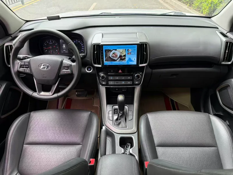 Hyundai ix35 2020 2.0L Tracción automática inteligente y valiente Versión de disfrute interior foto 9 Hyundai ix35 2020 2.0L Tracción automática inteligente y valiente Versión de disfrute interior foto 9