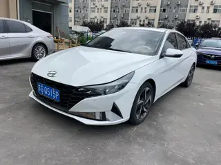 Hyundai Elantra 2021 1.5L CVT LUX Premium Edition