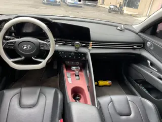 Hyundai Elantra 2021 1.5L CVT LUX Premium Edition interior photo 7 Hyundai Elantra 2021 1.5L CVT LUX Premium Edition interior photo 7