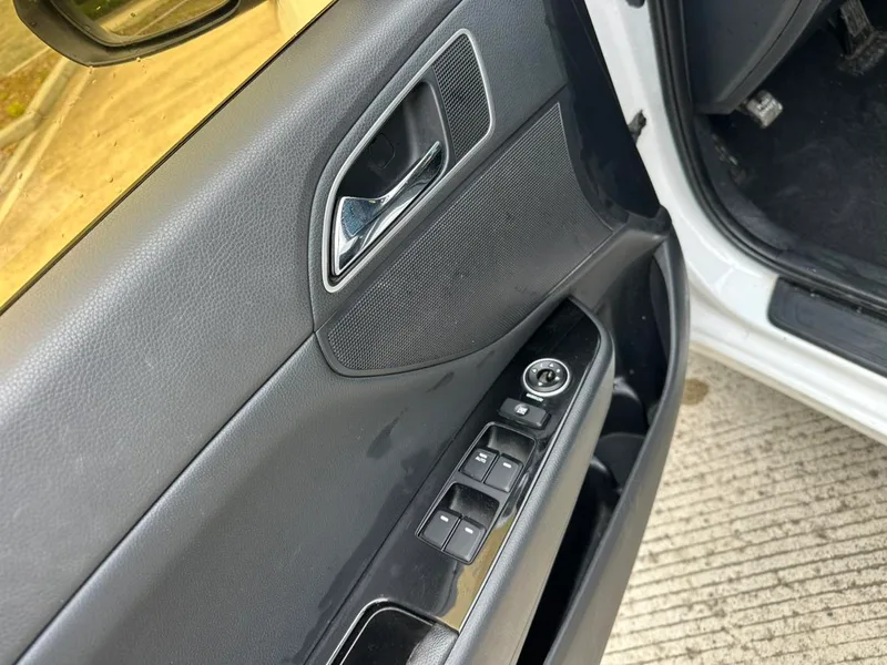 Hyundai Mistra 2017 1.6T automatic intelligent type GLS China V interior photo 14 Hyundai Mistra 2017 1.6T automatic intelligent type GLS China V interior photo 14