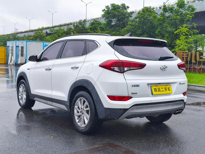 Hyundai Tucson 2018 1.6T Dual-clutch two-wheel drive 15 Anniversary Special Edition exterior photo 6 Hyundai Tucson 2018 1.6T Dual-clutch two-wheel drive 15 Anniversary Special Edition exterior photo 6