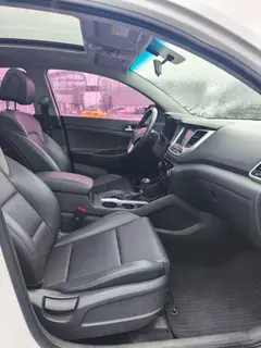 Hyundai Tucson 2018 1.6T Dual-clutch two-wheel drive 15 Anniversary Special Edition interior photo 11 Hyundai Tucson 2018 1.6T Dual-clutch two-wheel drive 15 Anniversary Special Edition interior photo 11