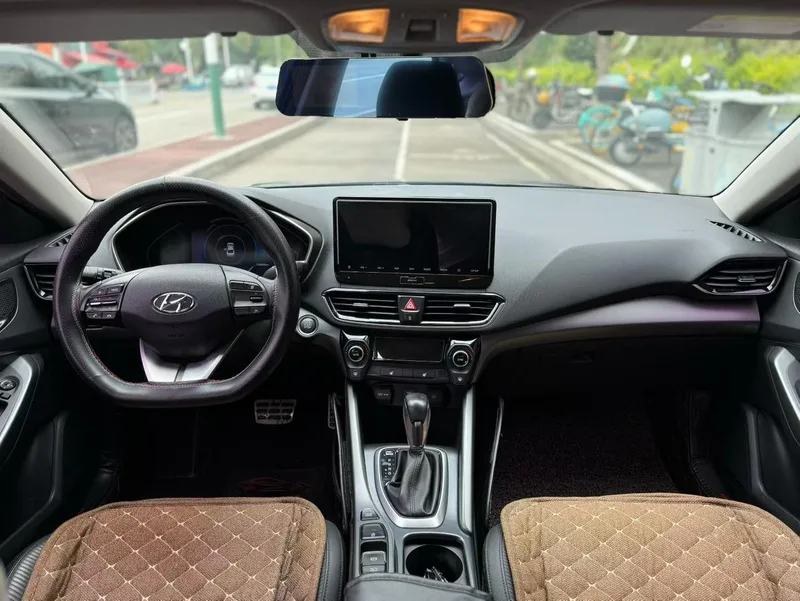 Hyundai Lafesta 2019 280TGDi Smart Speed Edition China V interior photo 6 Hyundai Lafesta 2019 280TGDi Smart Speed Edition China V interior photo 6