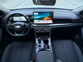 Geely Emgrand 2026 5-е поколение 1.5T DCT Премиальная комплектация интерьер фото 9 Geely Emgrand 2026 5-е поколение 1.5T DCT Премиальная комплектация интерьер фото 9