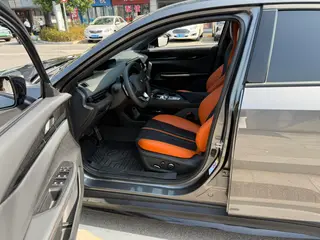 Changan UNI-V 2024 1.5T Sport de luxe extérieur photo 4 Changan UNI-V 2024 1.5T Sport de luxe extérieur photo 4