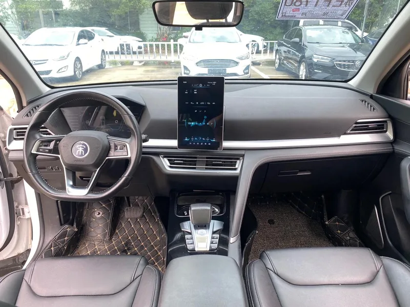 BYD Song Pro 2019 1.5T Auto Elite interior photo 4 BYD Song Pro 2019 1.5T Auto Elite interior photo 4