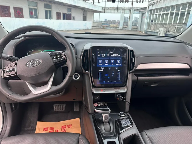 Hyundai ix35 2021 2.0L Version principale automatique à deux roues motrices GLS intérieur photo 8 Hyundai ix35 2021 2.0L Version principale automatique à deux roues motrices GLS intérieur photo 8
