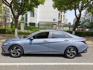 Hyundai Elantra 2023 1.5L CVT LUX Premium Edition exterior photo 3 Hyundai Elantra 2023 1.5L CVT LUX Premium Edition exterior photo 3
