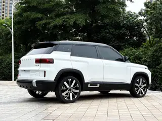 Geely ICON 2023 1.5TD Шоколадно-алкогольная версия экстерьер фото 6
