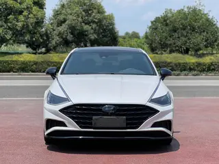 Hyundai Sonata 2022 380TGDi 20th SE Automatique 20 Édition anniversaire extérieur photo 3 Hyundai Sonata 2022 380TGDi 20th SE Automatique 20 Édition anniversaire extérieur photo 3