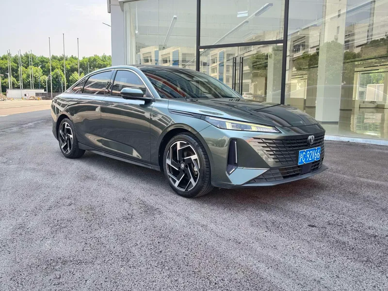 Changan Lamore 2023 1.5T GDI Automatic Flagship exterior photo 3 Changan Lamore 2023 1.5T GDI Automatic Flagship exterior photo 3
