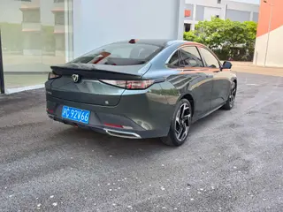 Changan Lamore 2023 1.5T GDI Automatic Flagship exterior photo 5 Changan Lamore 2023 1.5T GDI Automatic Flagship exterior photo 5