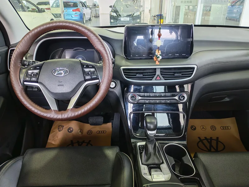 Hyundai Tucson 2019 280TGDi Dual-clutch two-drive fashion version China V exterior photo 7 Hyundai Tucson 2019 280TGDi Dual-clutch two-drive fashion version China V exterior photo 7