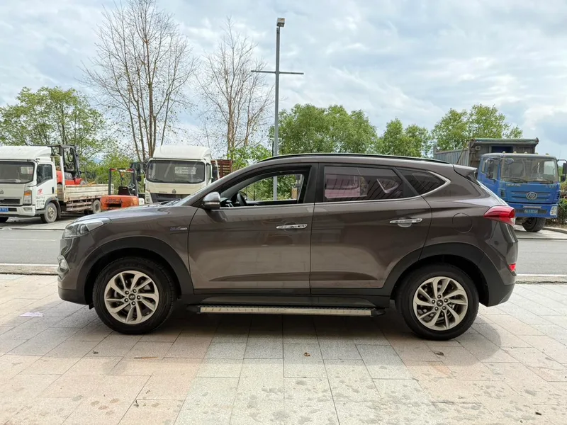 Hyundai Tucson 2015 1.6T Double embrayage, traction avant, version intelligente extérieur photo 4 Hyundai Tucson 2015 1.6T Double embrayage, traction avant, version intelligente extérieur photo 4