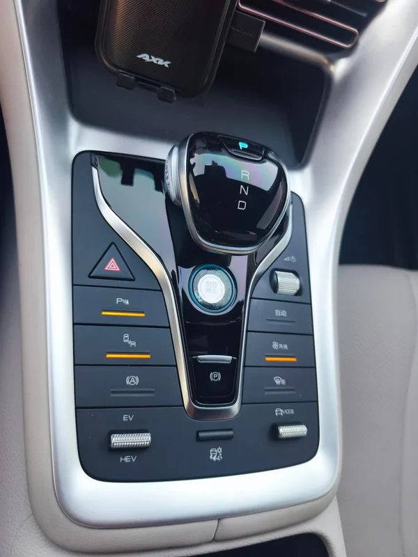 BYD Song Pro 2023 DM-i Version championnat 110km Type d'excellence intérieur photo 17 BYD Song Pro 2023 DM-i Version championnat 110km Type d'excellence intérieur photo 17