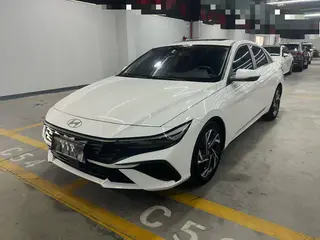 Hyundai Elantra 2023 1.5L CVT LUX Version de luxe