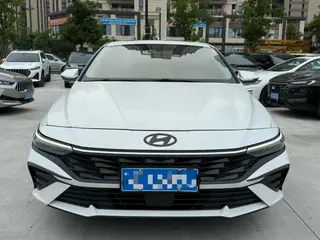 Hyundai Elantra 2023 1.5L CVT LUX Premium Edition exterior photo 2 Hyundai Elantra 2023 1.5L CVT LUX Premium Edition exterior photo 2
