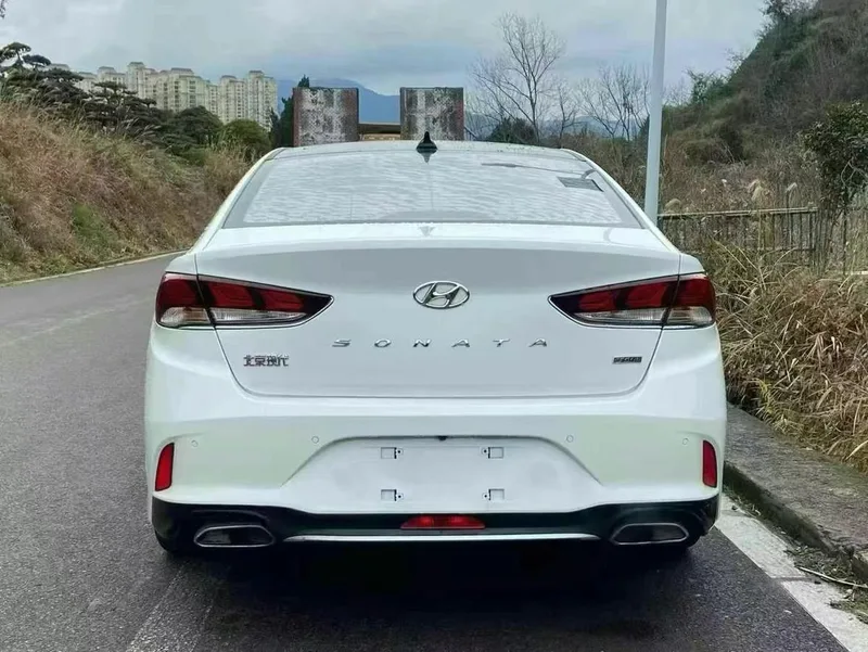 Hyundai Sonata 2018 1.6T GLS Intelligent China V interior photo 9 Hyundai Sonata 2018 1.6T GLS Intelligent China V interior photo 9