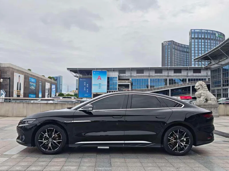 BYD han 2025 DM-i 125KM Premium Trim exterior photo 4