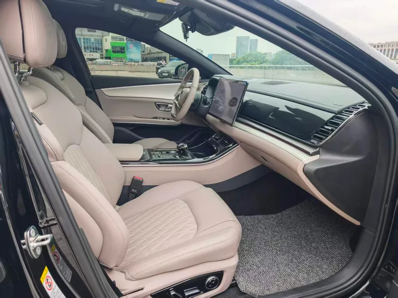 BYD han 2025 DM-i 125KM Premium Trim interior photo 9