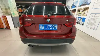 BMW X1 2014 sDrive18i Fashionable interior photo 10