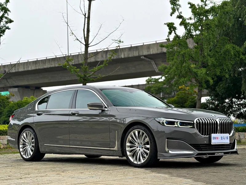 BMW 7 Series 2019 Restyling 730Li Luxury Set exterior photo 3 BMW 7 Series 2019 Restyling 730Li Luxury Set exterior photo 3