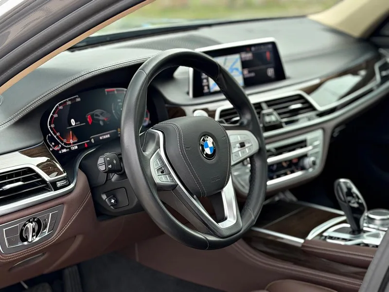 BMW 7 Series 2019 Restyling 730Li Luxury Set exterior photo 4 BMW 7 Series 2019 Restyling 730Li Luxury Set exterior photo 4