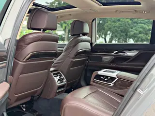 BMW 7 Series 2019 Restyling 730Li Luxury Set exterior photo 7 BMW 7 Series 2019 Restyling 730Li Luxury Set exterior photo 7