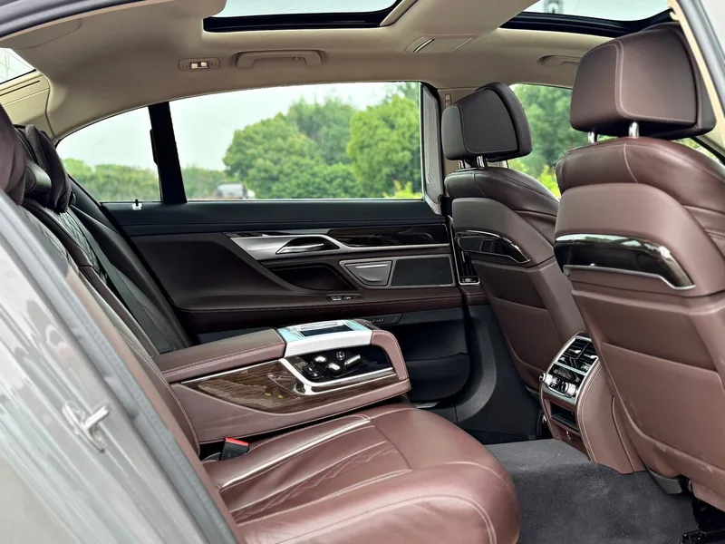 BMW 7 Series 2019 Restyling 730Li Luxury Set interior photo 14 BMW 7 Series 2019 Restyling 730Li Luxury Set interior photo 14