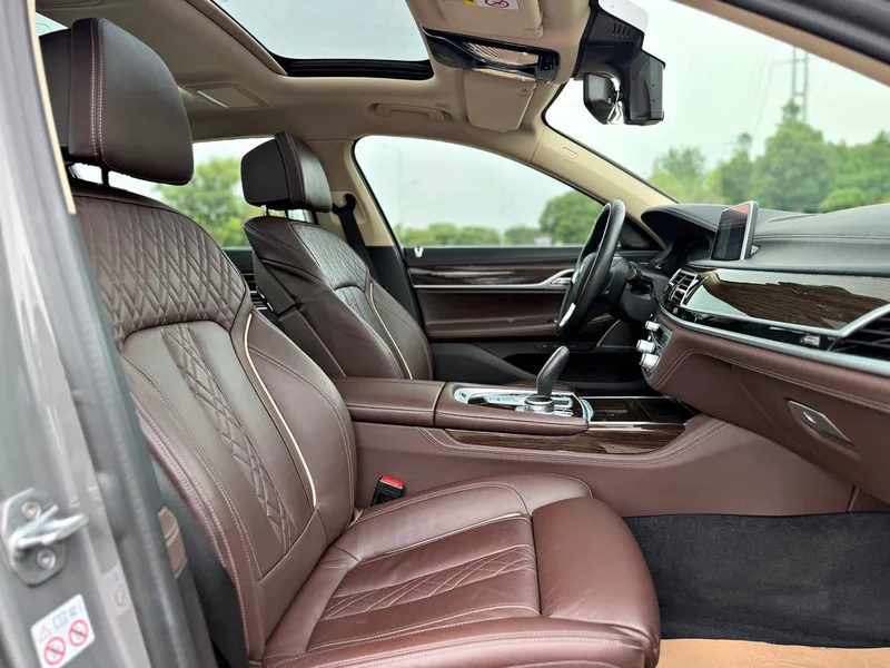 BMW 7 Series 2019 Restyling 730Li Luxury Set interior photo 15 BMW 7 Series 2019 Restyling 730Li Luxury Set interior photo 15