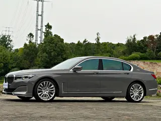 BMW 7 Series 2019 Restyling 730Li Luxury Set interior photo 17 BMW 7 Series 2019 Restyling 730Li Luxury Set interior photo 17