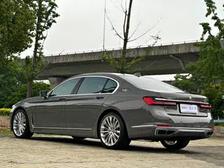 BMW 7 Series 2019 Restyling 730Li Luxury Set interior photo 18 BMW 7 Series 2019 Restyling 730Li Luxury Set interior photo 18