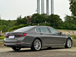 BMW 7 Series 2019 Restyling 730Li Luxury Set interior photo 20 BMW 7 Series 2019 Restyling 730Li Luxury Set interior photo 20