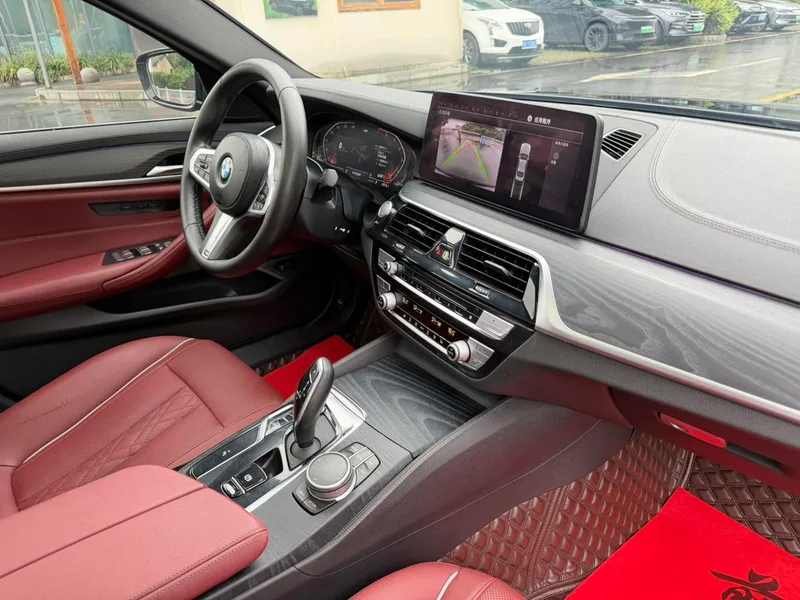 BMW 5 Series 2021 Restyling 530Li Leading Type M Sports suit exterior photo 5 BMW 5 Series 2021 Restyling 530Li Leading Type M Sports suit exterior photo 5