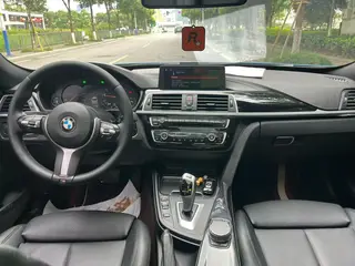 BMW 3 Series GT 2020 320i M Sports suit interior photo 8 BMW 3 Series GT 2020 320i M Sports suit interior photo 8