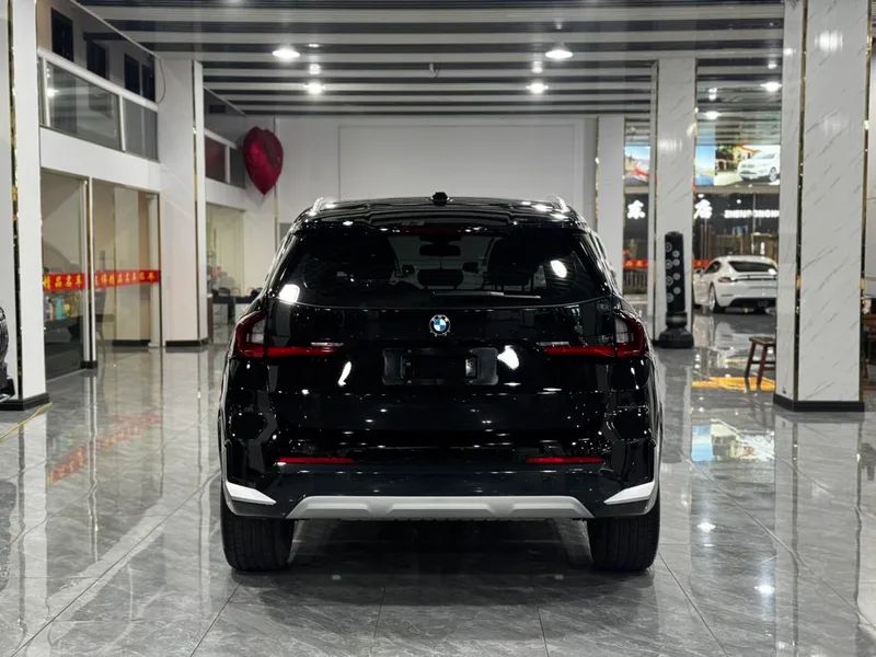 BMW X1 2025 sDrive25Li X Design Suit interior photo 13