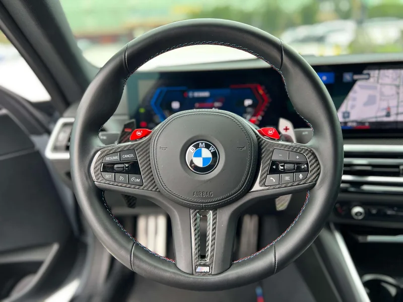 BMW M2 2024 M2 Coupe interior photo 11 BMW M2 2024 M2 Coupe interior photo 11