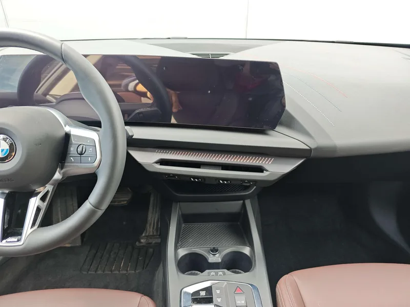 BMW 2 Series 2025 225L M Conjunto deportivo interior foto 11 BMW 2 Series 2025 225L M Conjunto deportivo interior foto 11