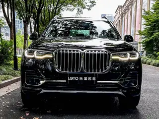 BMW X7 2022 xDrive40i Leading Luxury Set exterior photo 2