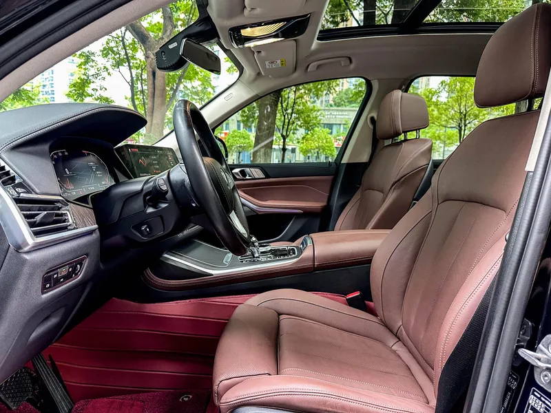 BMW X7 2022 xDrive40i Leading Luxury Set interior photo 13