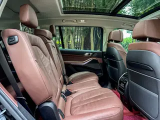 BMW X7 2022 xDrive40i Leading Luxury Set interior photo 15