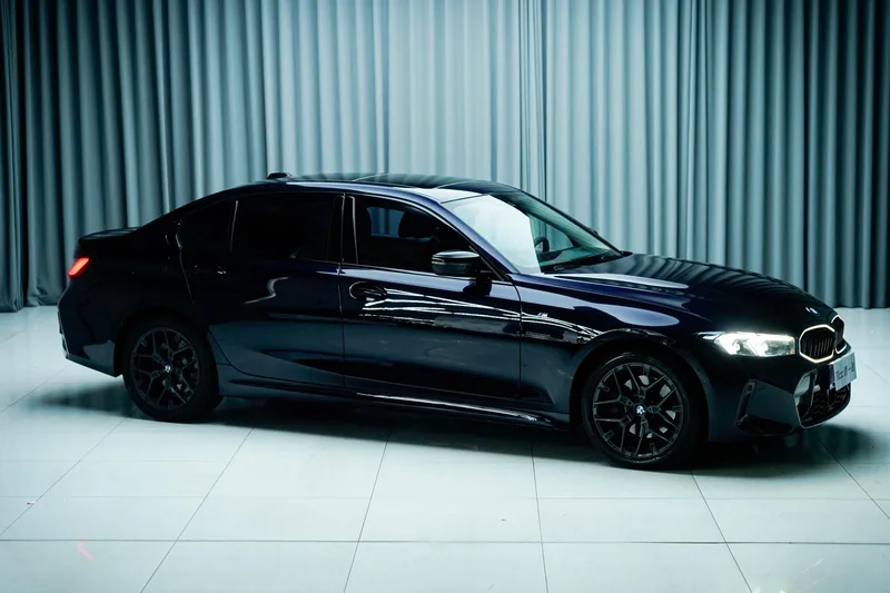BMW 3 Series 2026 330Li M Sports Night Suit exterior photo 4 BMW 3 Series 2026 330Li M Sports Night Suit exterior photo 4