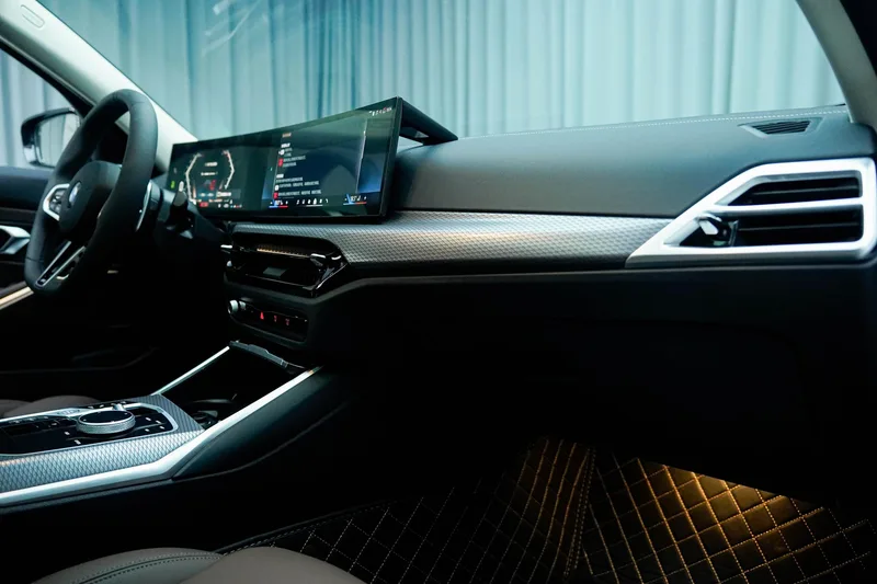 BMW 3 Series 2026 330Li M Sports Night Suit interior photo 8 BMW 3 Series 2026 330Li M Sports Night Suit interior photo 8