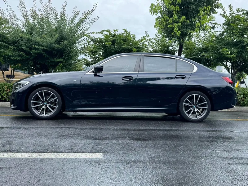 BMW 3 Series 2022 320Li M Sports suit exterior photo 5
