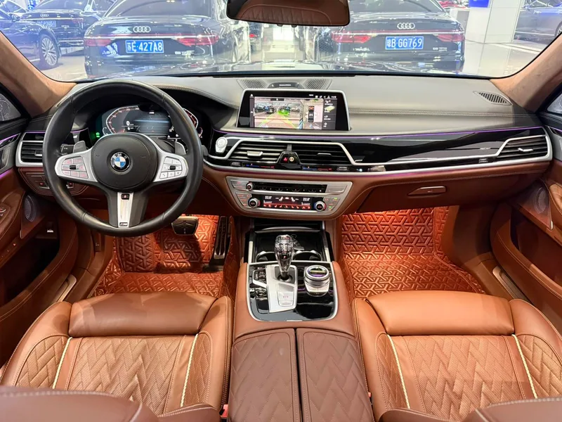 BMW 7 Series 2019 Restyling 740Li xDrive Administrative M Sports suit exterior photo 6 BMW 7 Series 2019 Restyling 740Li xDrive Administrative M Sports suit exterior photo 6