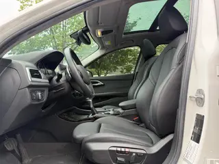 BMW 1 Series 2018 Restyling 120i Design Suit Type interior photo 8 BMW 1 Series 2018 Restyling 120i Design Suit Type interior photo 8