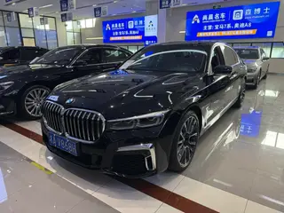 BMW 7 Series 2019 730Li M Спортивный костюм экстерьер фото 1