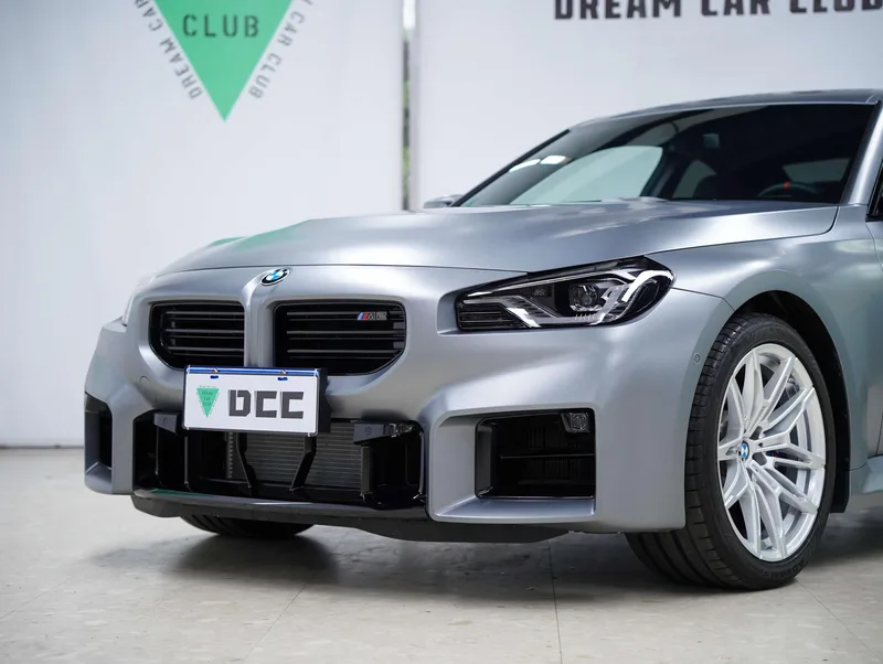 BMW M2 2024 M2 Coupe interior photo 19 BMW M2 2024 M2 Coupe interior photo 19