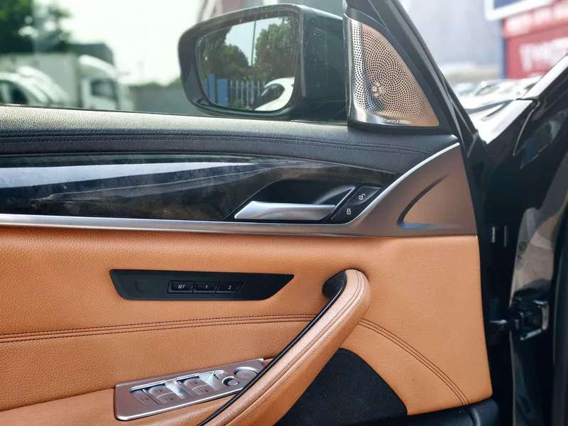 BMW 5 Series 2019 530Li Leading Type M Sports suit exterior photo 7 BMW 5 Series 2019 530Li Leading Type M Sports suit exterior photo 7